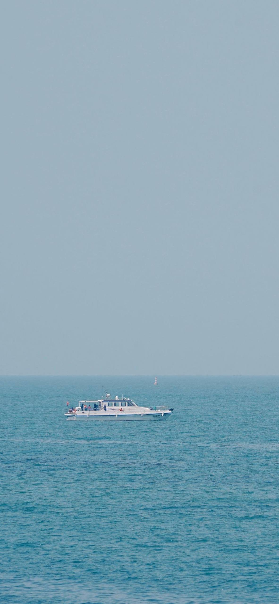 海风轻拂，窗景如画：沉浸式海滩美景iPhone桌面主题详细内容2